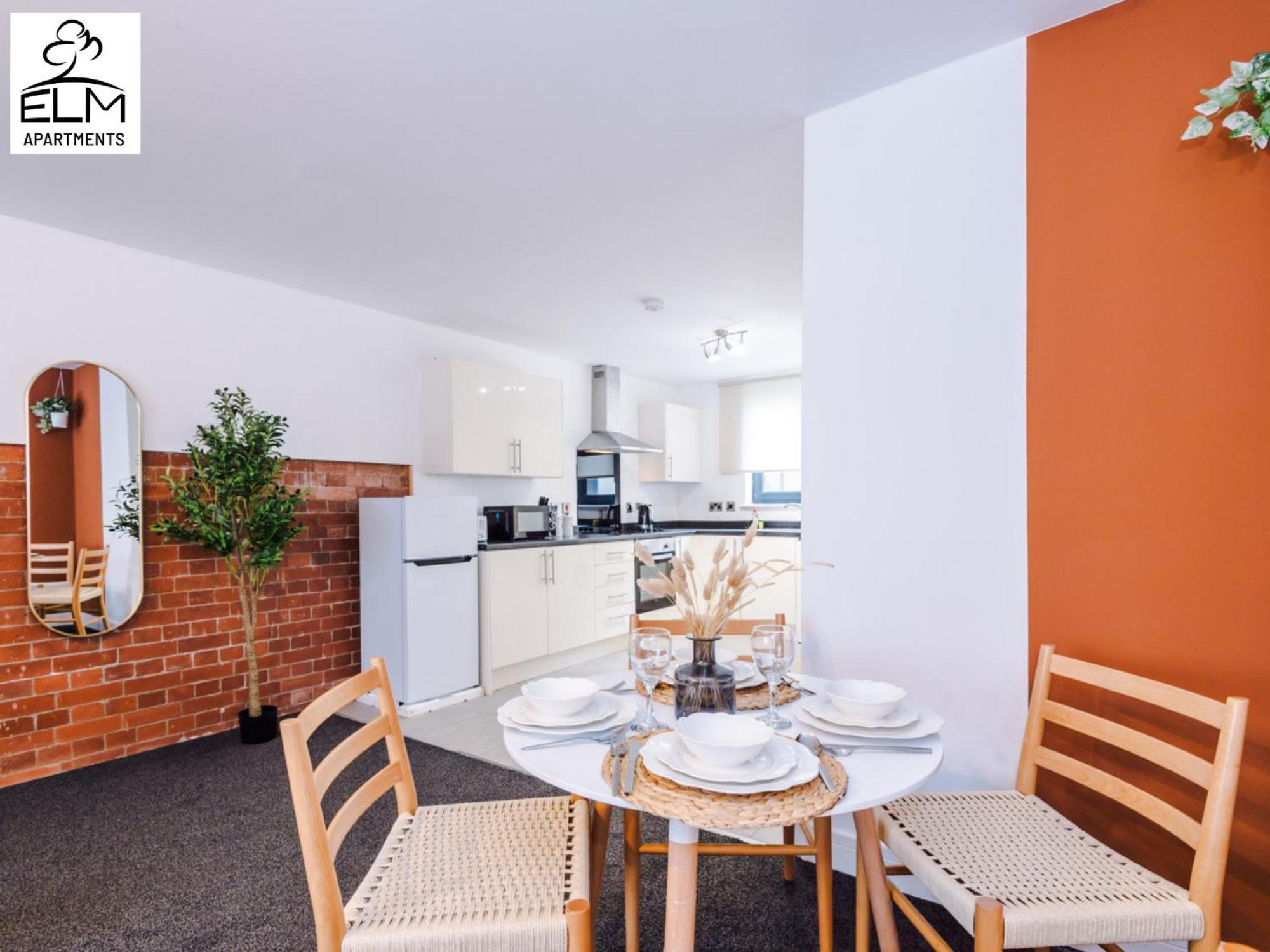 Elm Aparthotel , Collection Of Apartments Available Near Media City , Free Parking Манчестер Екстер'єр фото