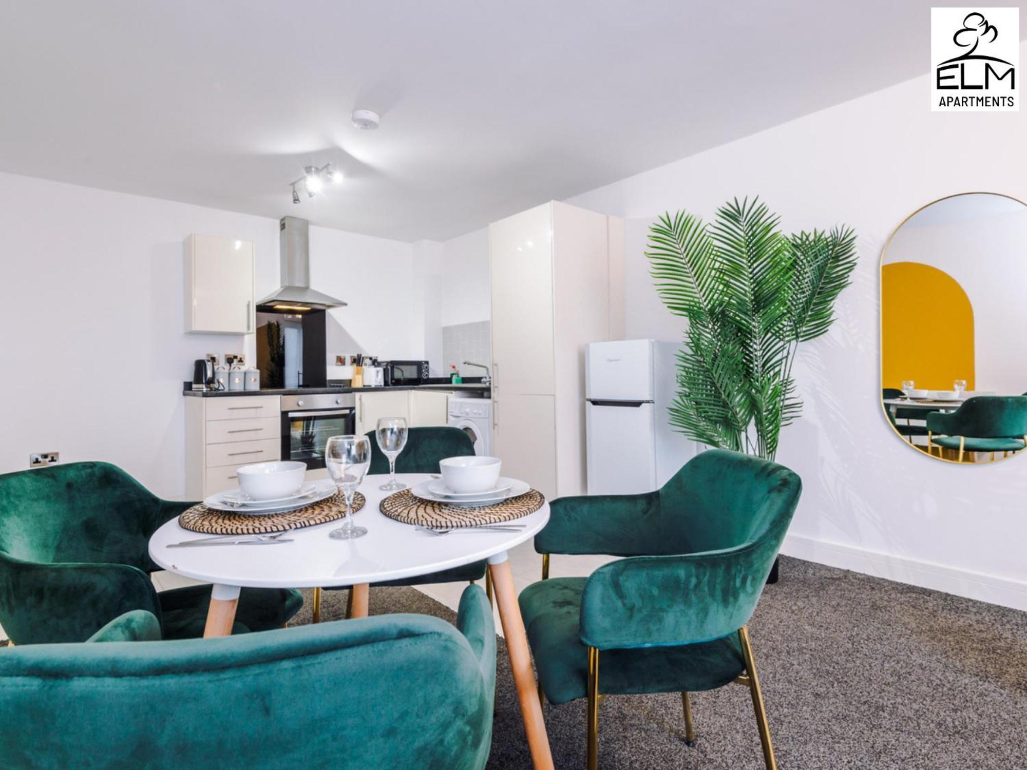 Elm Aparthotel , Collection Of Apartments Available Near Media City , Free Parking Манчестер Екстер'єр фото