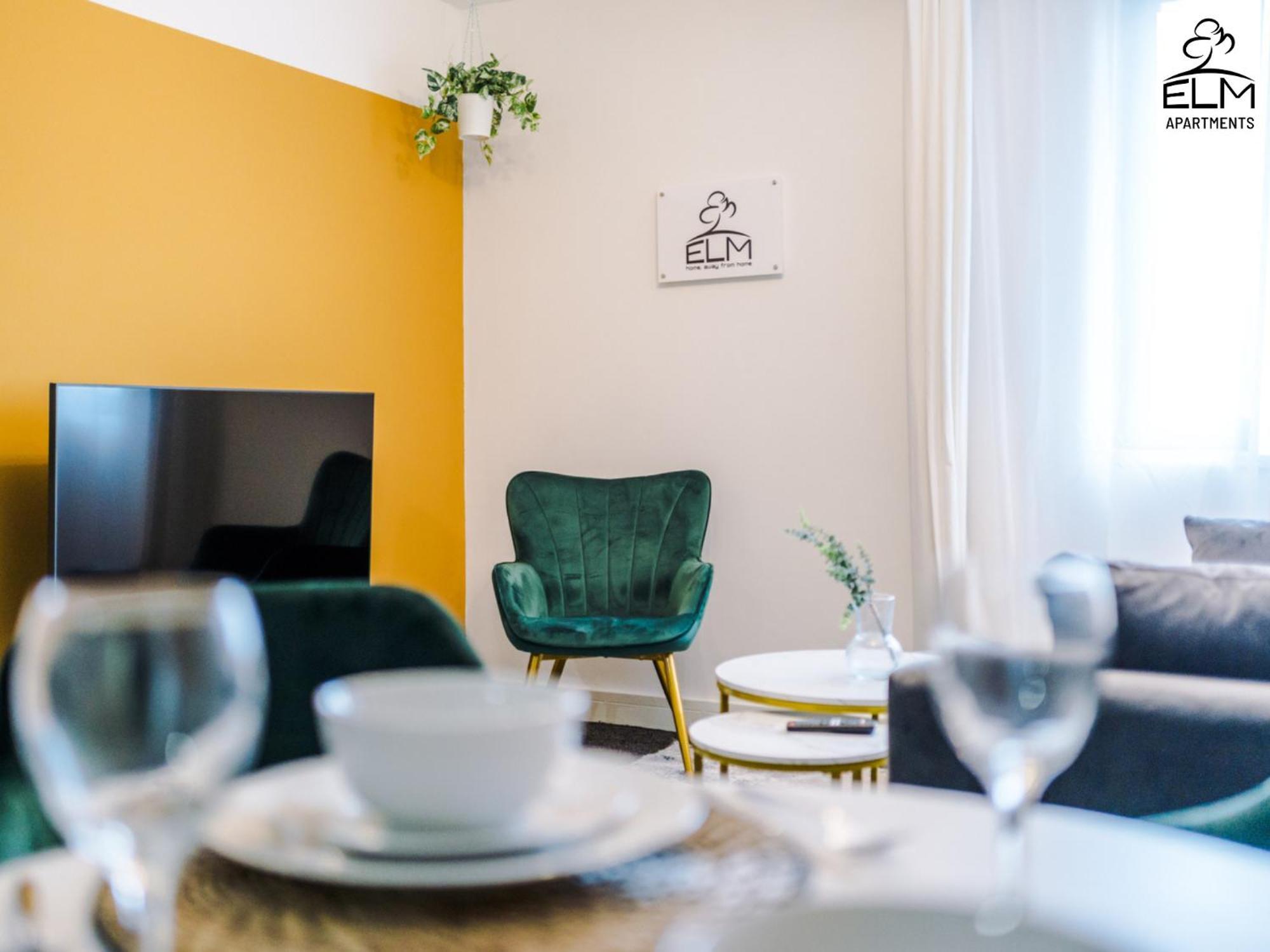 Elm Aparthotel , Collection Of Apartments Available Near Media City , Free Parking Манчестер Екстер'єр фото