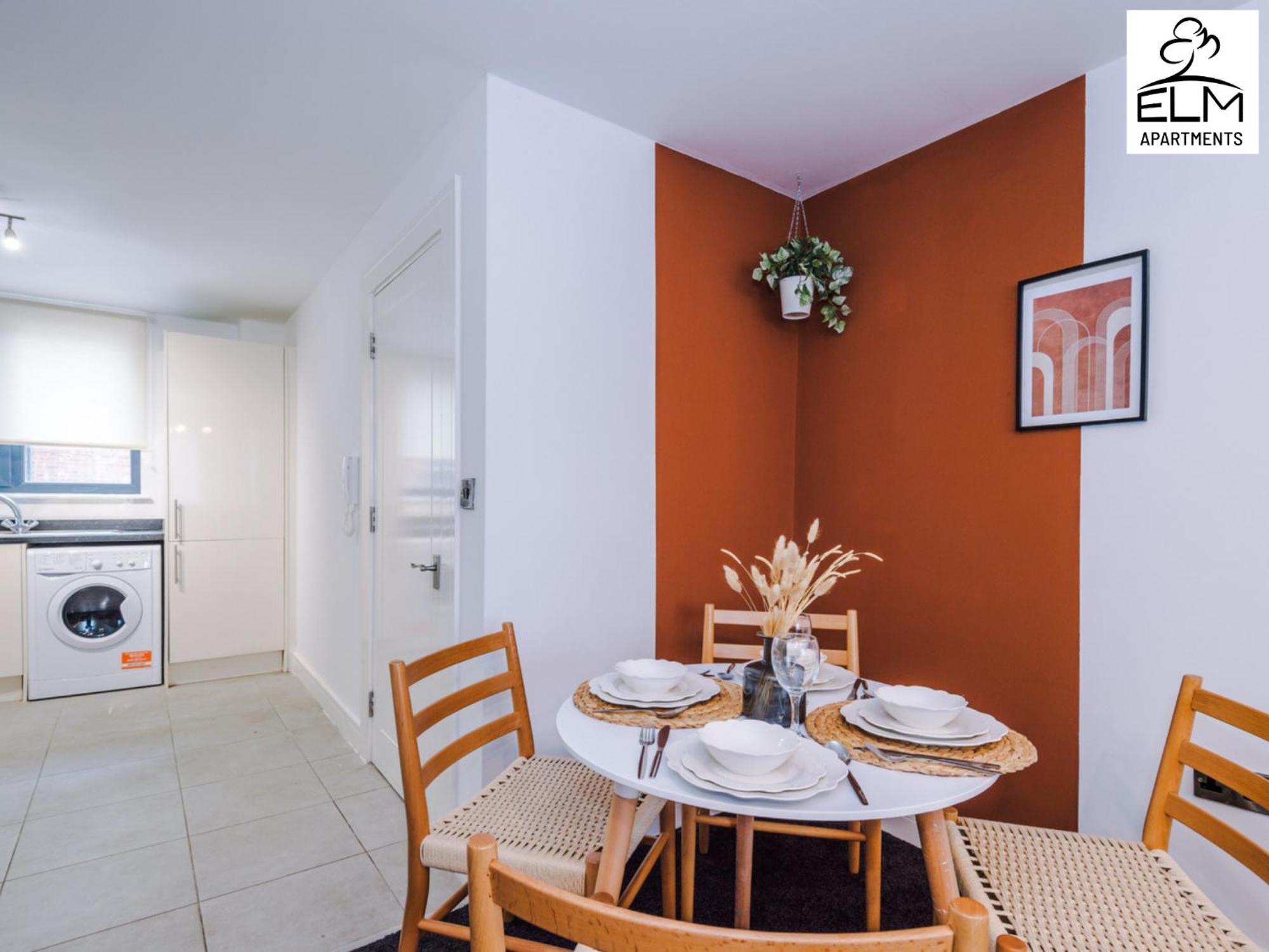 Elm Aparthotel , Collection Of Apartments Available Near Media City , Free Parking Манчестер Екстер'єр фото